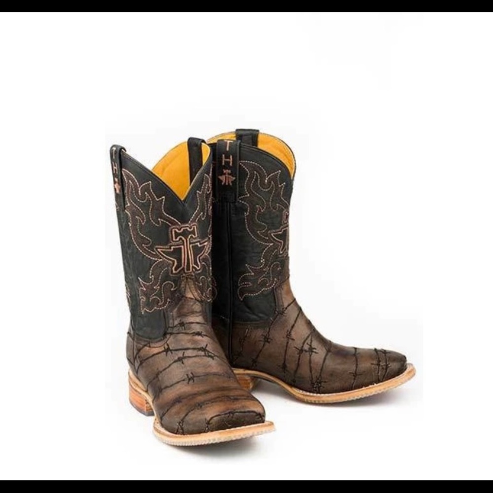 Tin Haul Keep Out Barbed Wire Hand Crafted sz 9